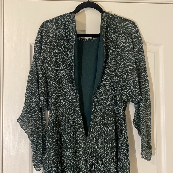 Joie Garonne Batwing-Sleeve Printed Silk Dress - Picture 14 of 14